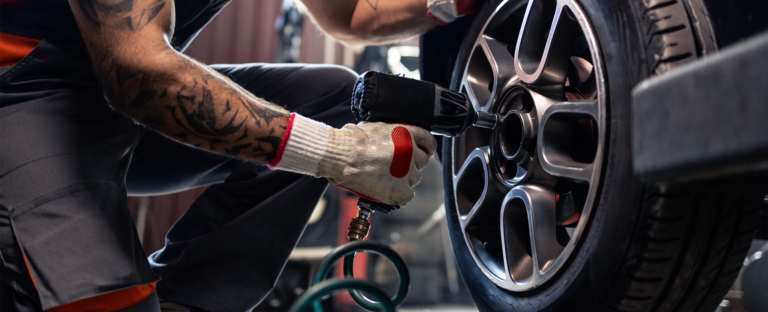 Däckbyte utförs på Gotland hos Åströms Sanda i Visby.